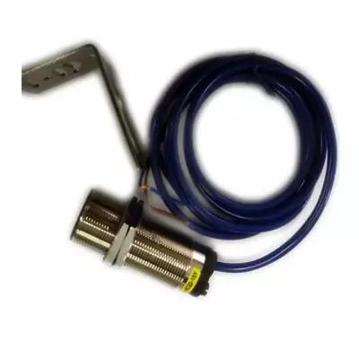 SS2-220V-B-1提升機速度開關、SSS-HL速度傳感器安裝在被傳動軸旁廠家